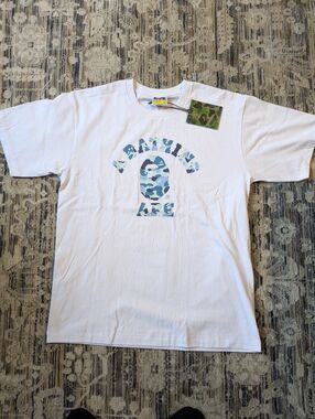 BAPE A Bathing Ape Camo Logo Tee Large – New w/ Tag